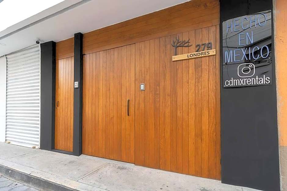 L102 New studio apt 1Bdrm 1bath AC Rooftop