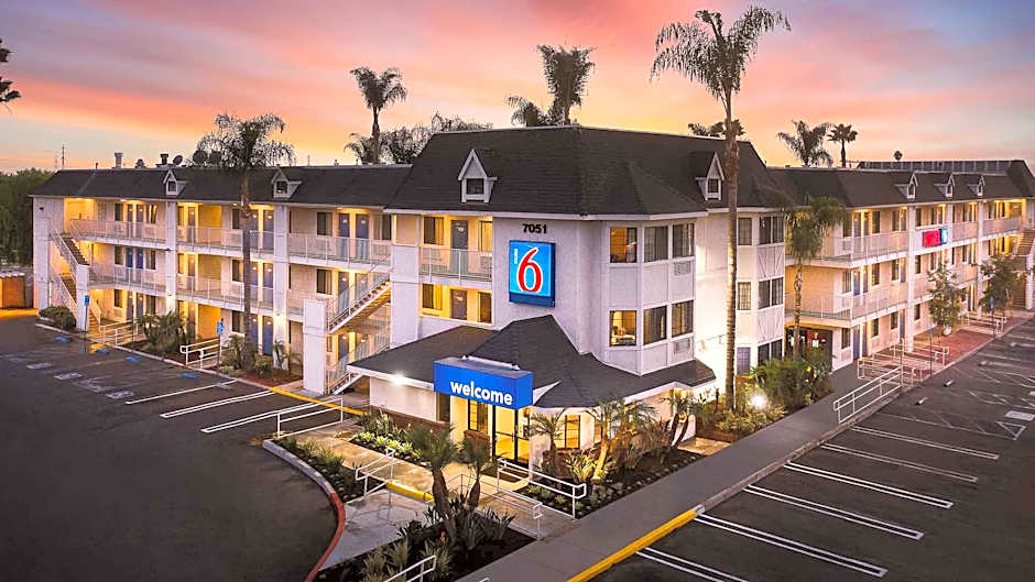Motel 6-Buena Park, CA - Knotts Berry Farm - Disneyland