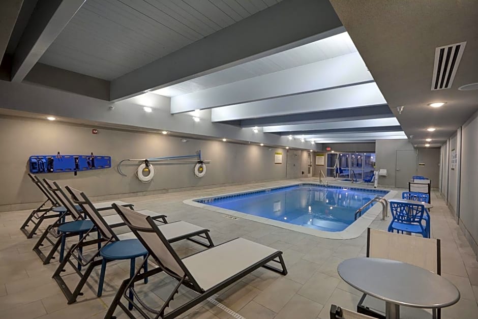 Home2 Suites By Hilton Grand Rapids North