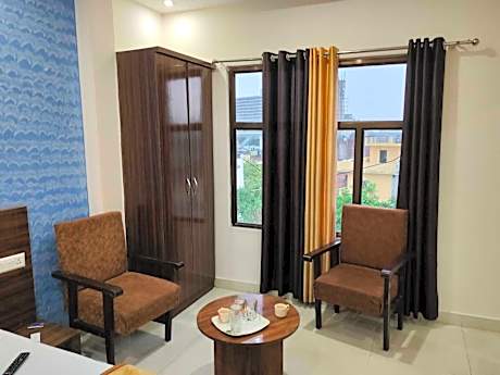 Hotel O Mayur Palace Two -