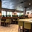 Hotel Zessa Orange County Airport, a DoubleTree by Hilton