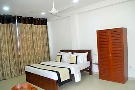 Deluxe Double Room with Balcony and Sea View