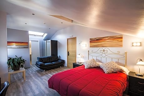 Superior Queen Room with extra bed