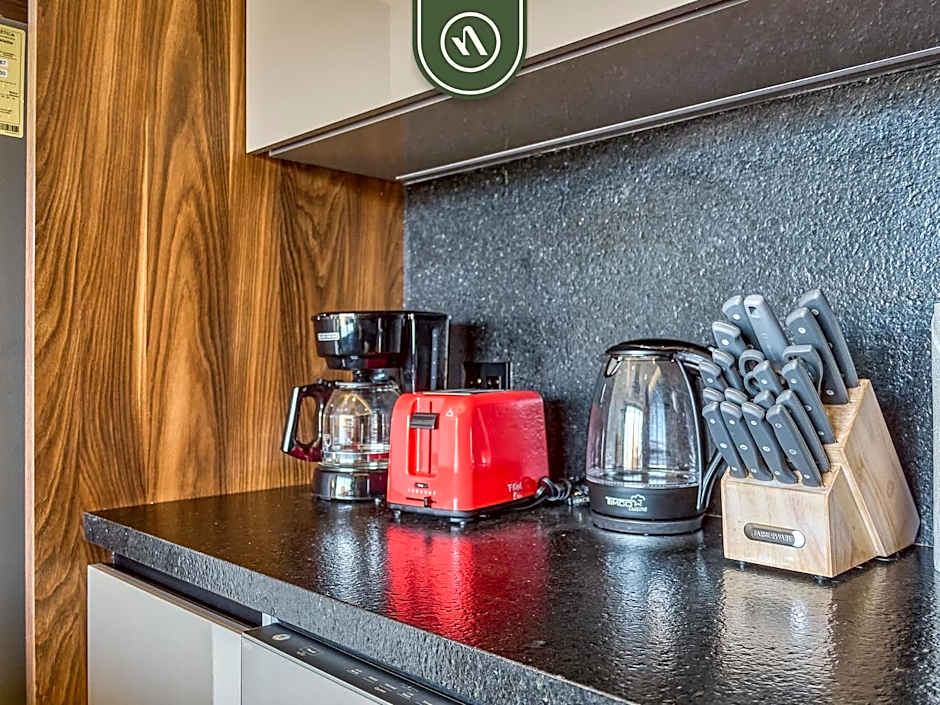 Amazing 1 BR Condo with Terrace - Rooftop Pool