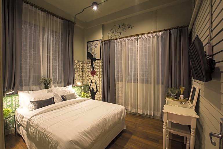 Azure Hostel Bangkok