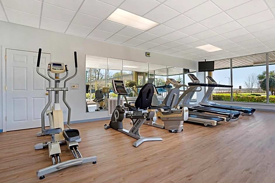 Quality Inn & Suites Near Lake Eufaula