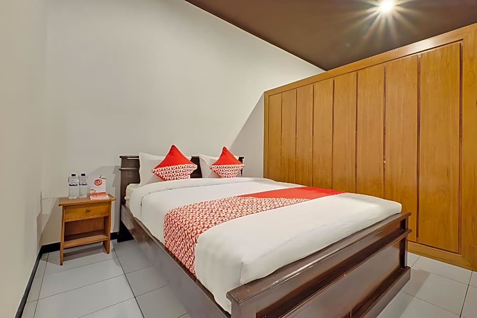 OYO 2519 Mayang Garini