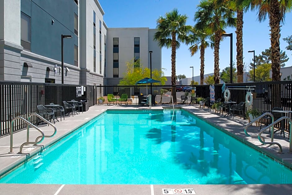 Hampton Inn By Hilton And Suites Las Vegas Airport