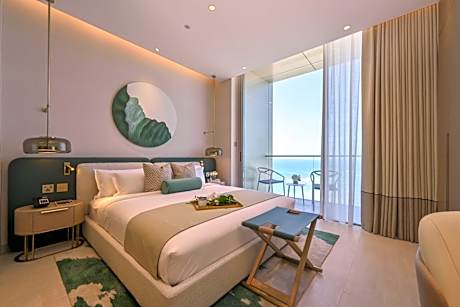 Sea View Suite - King Bed
