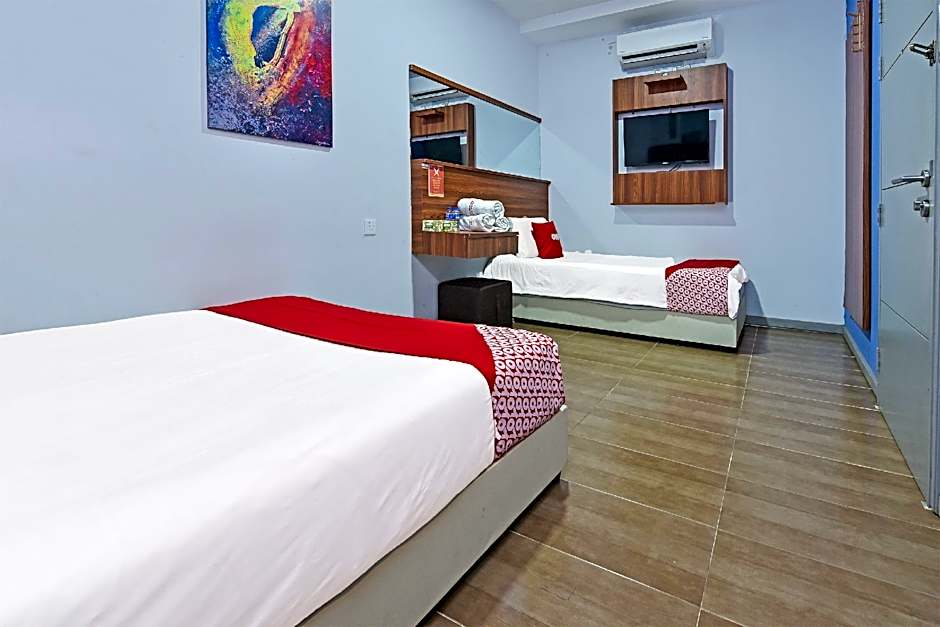Super OYO 768 Fajar Baru Boutique Hotel