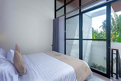 Studio - Split Level