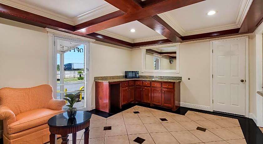 Rodeway Inn & Suites New Orleans East