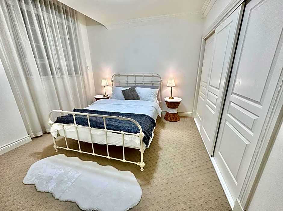 Macarthur Chambers Apartments