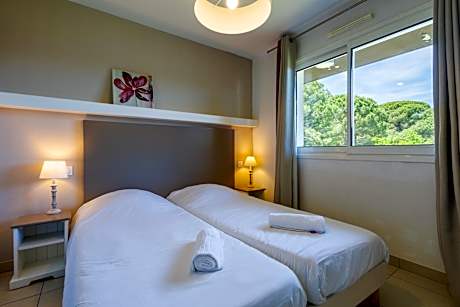 One-Bedroom Apartment with Garrigue View