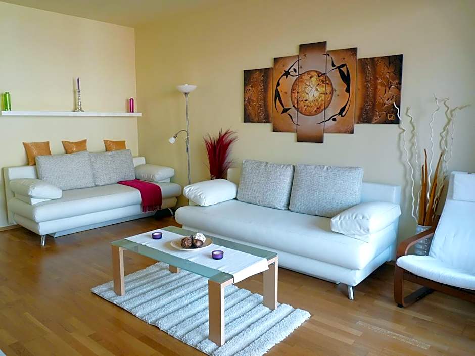 Trendy Deluxe Apartments