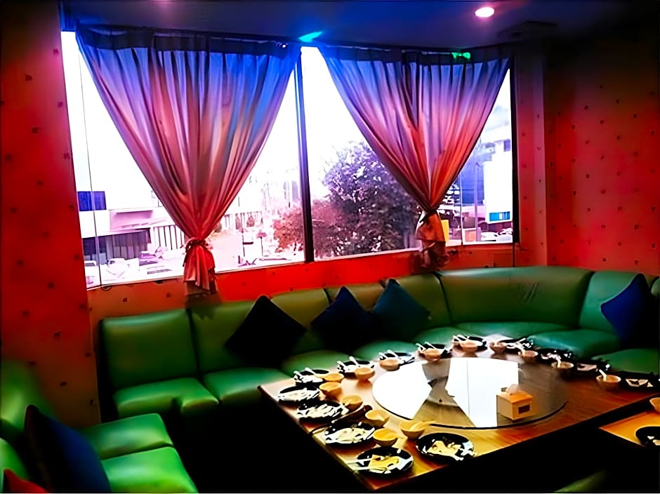 Ayutthaya Grand Hotel