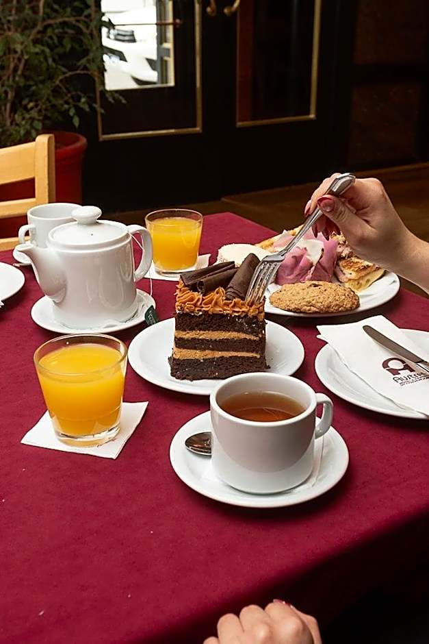Austral Plaza Hotel