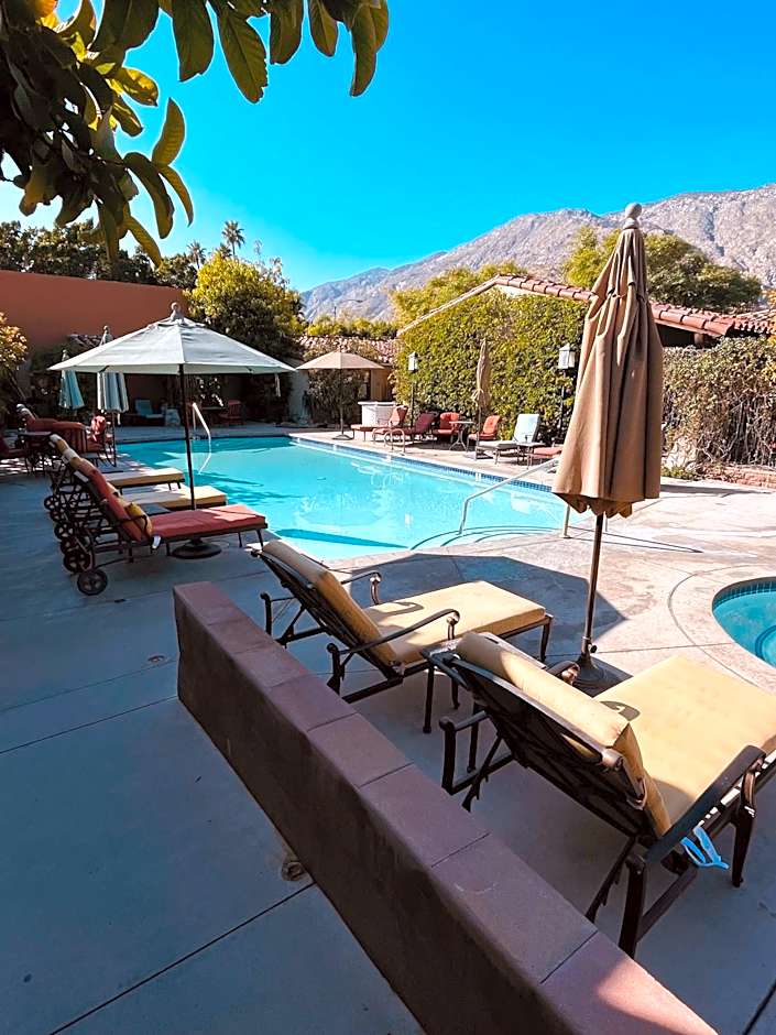 Los Arboles Hotel