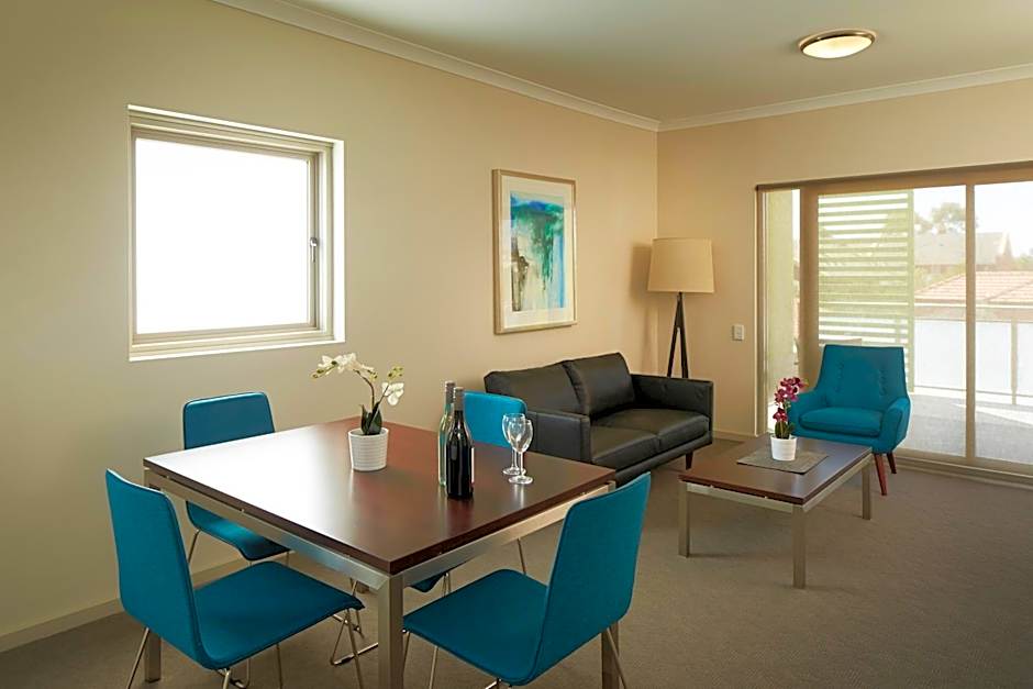 Baileys Serviced Apartments