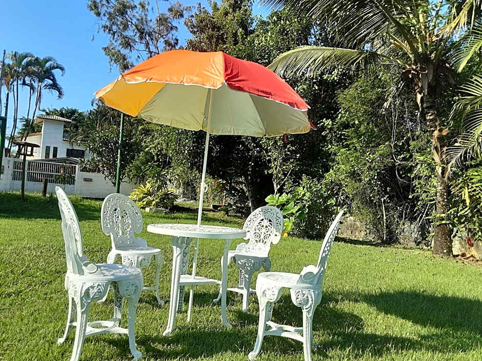 Casa de Praia Massaguaçu! Ao meio Áreas Arborizadas