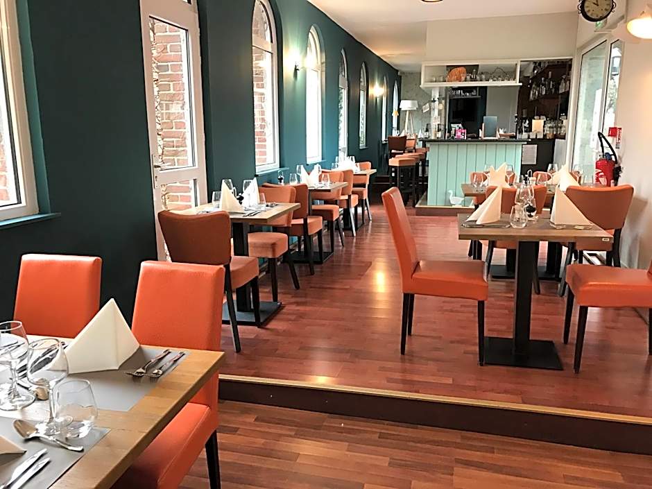 The Originals City, Hotel La Cour Carree, Le Treport Sud (Inter-Hotel)