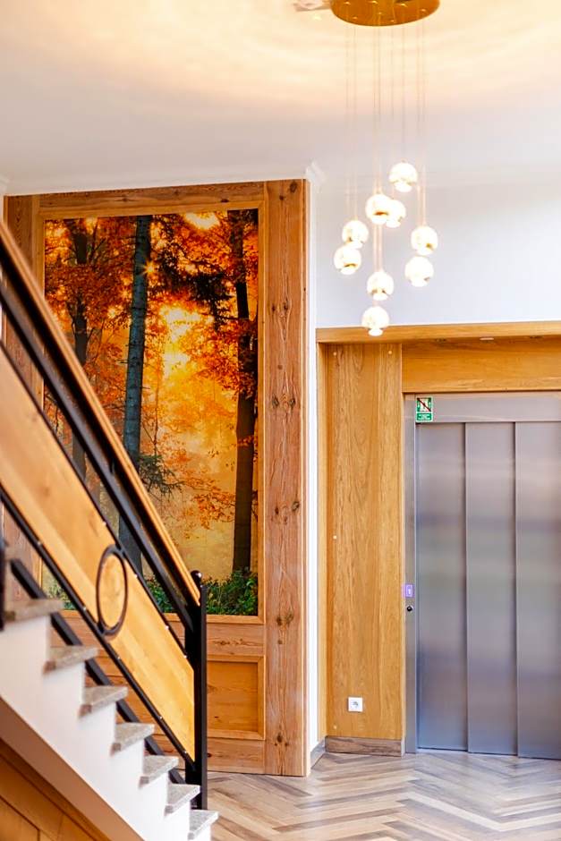 Mazurkowa - z widokiem na Karkonosze i Śnieżkę, darmowy parking, obok restauracja Mazurkowa Chata