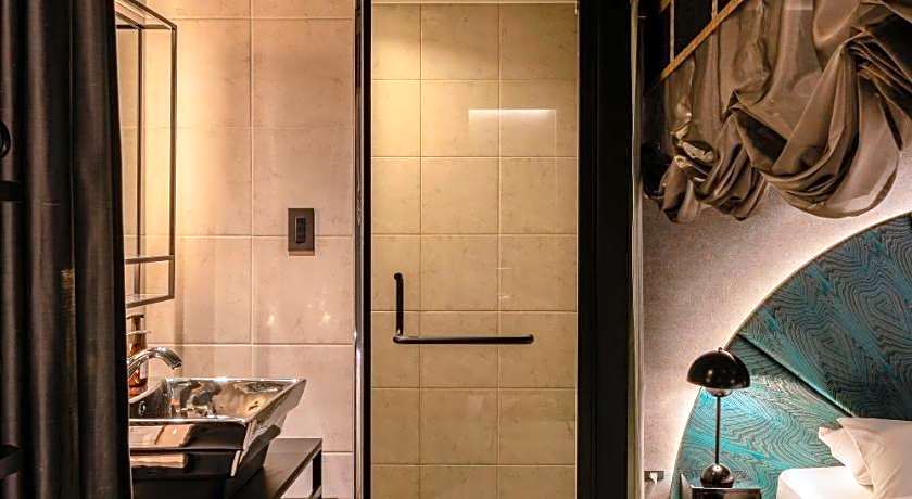 moire HOTEL YOSHIWARA