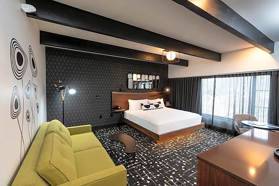 The Earl in Charlevoix