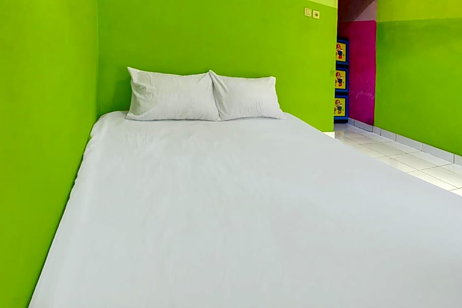 OYO Life 92829 Kos Insan Madani