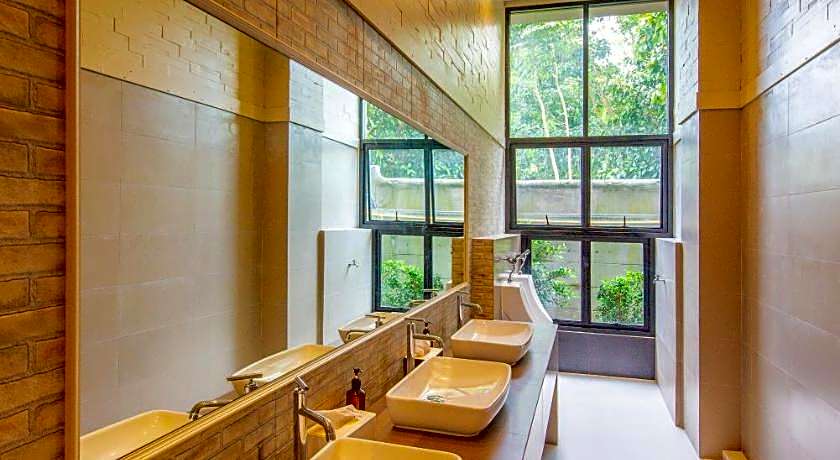 Farm House Ranong Hotel