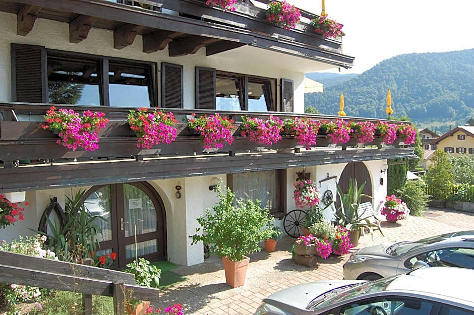 Hotel - Pension - Heidelberg inkl. Chiemgaukarte