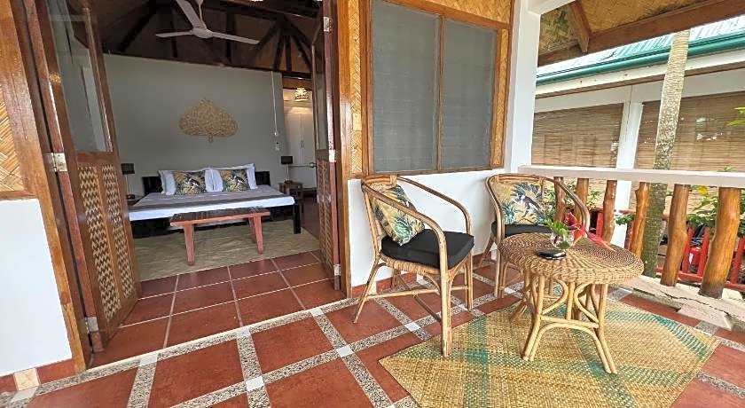 Golden Monkey Beach Hotel