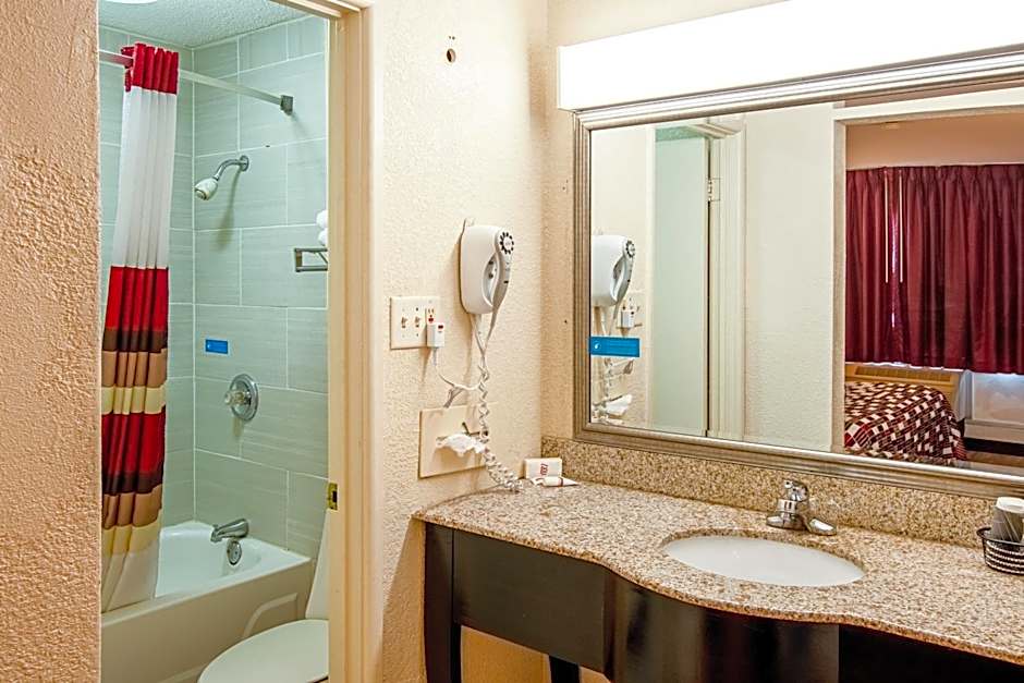 Red Roof Inn Battle Creek