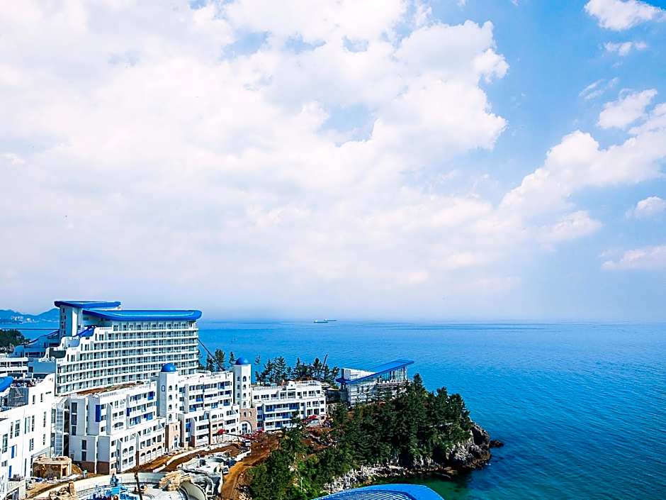 SOL BEACH SAMCHEOK (SOL BEACH HOEL & RESORT SAMCHEOK)