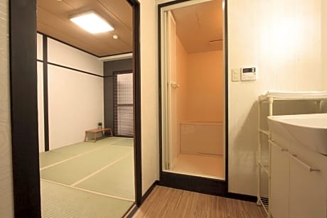 Twin Room with Bathroom