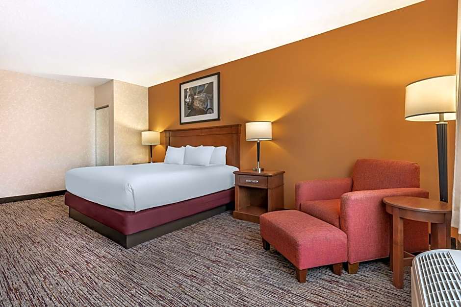 Drury Inn & Suites St. Louis near Forest Park