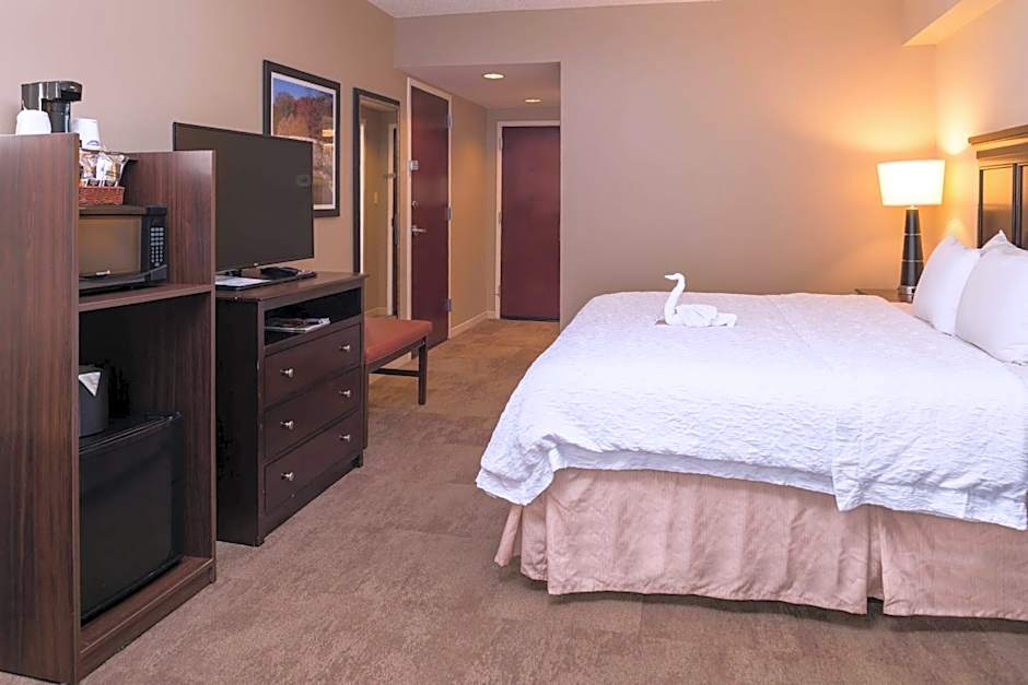 Hampton Inn & Suites Charlotte-Arrowood Rd.