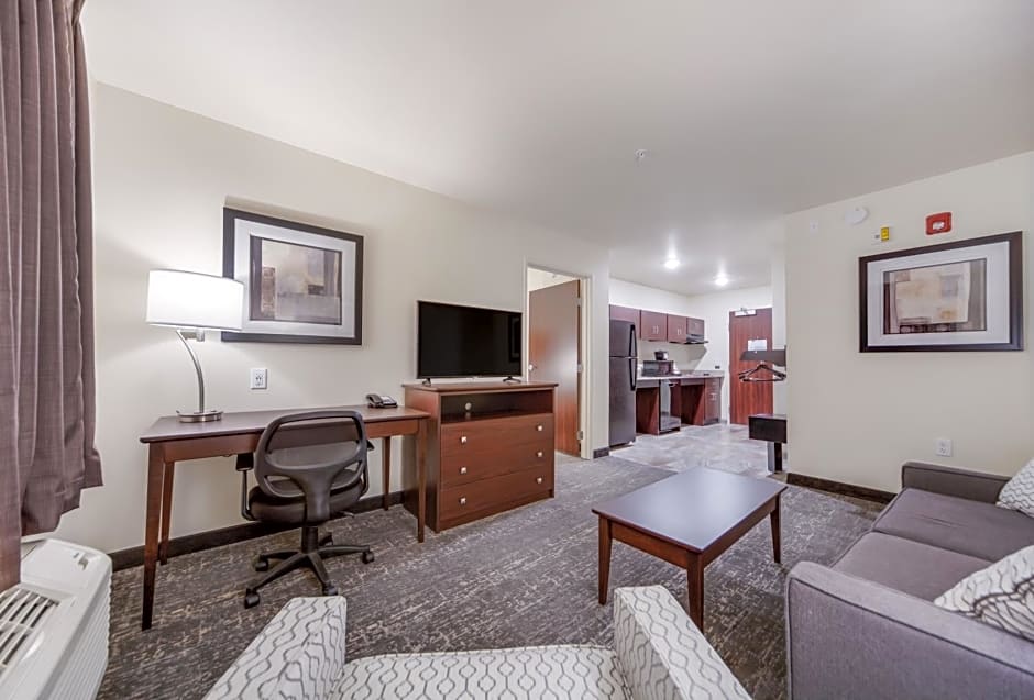 Cobblestone Inn & Suites-Fremont