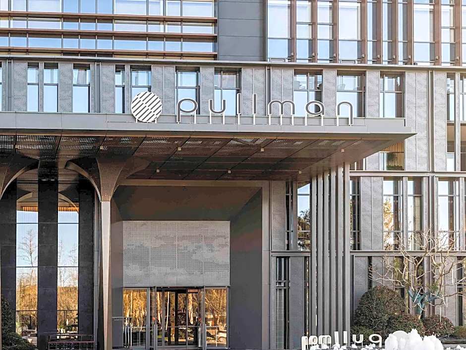 Pullman Dali