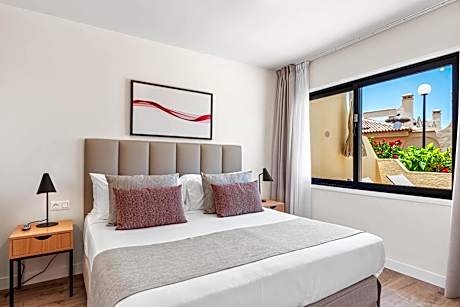 One-Bedroom Superior Apartment