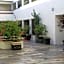 Airport Inn