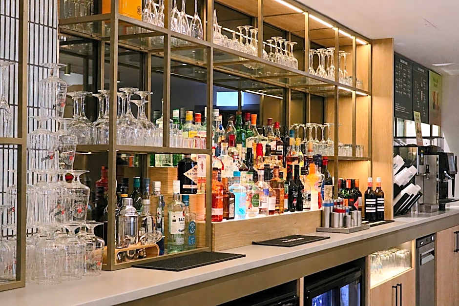 Holiday Inn London Luton North by IHG
