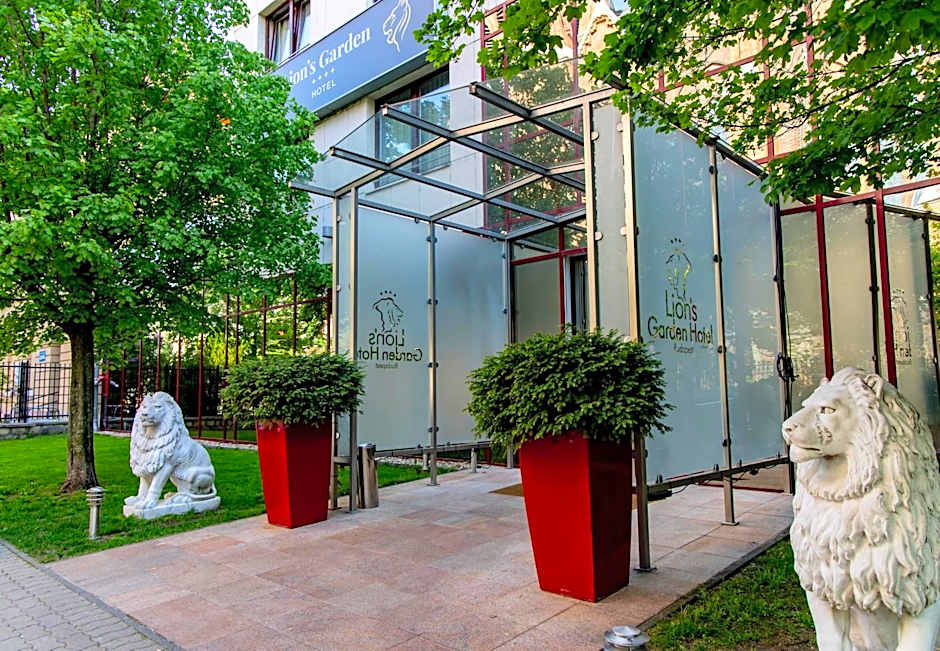 Lion'S Garden Hotel