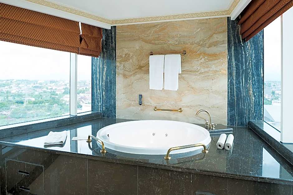 Myko Hotel & Convention Center Makassar