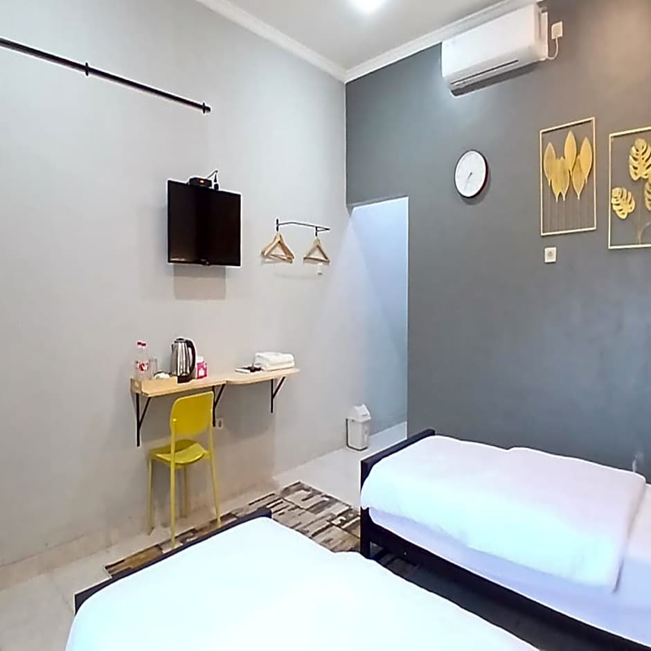 Kenewae Living Near Alun-alun Wonosari Mitra RedDoorz