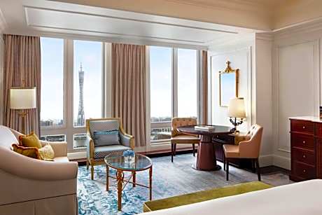 Canton Tower River View King Room