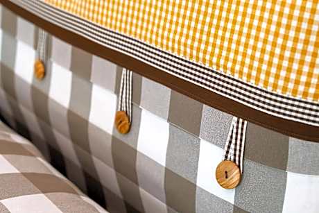 Twin Room with Private External Bathroom