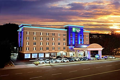 Holiday Inn Express Hotel & Suites Knoxville By IHG
