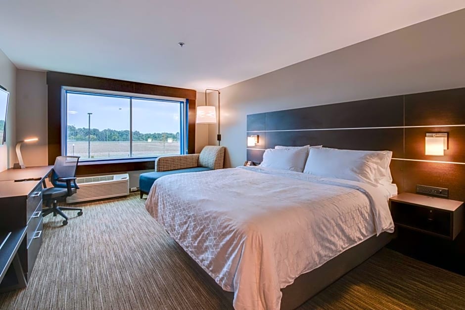 Holiday Inn Express & Suites Union City By IHG