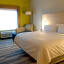 Holiday Inn Express and Suites Dayton East Beavercreek